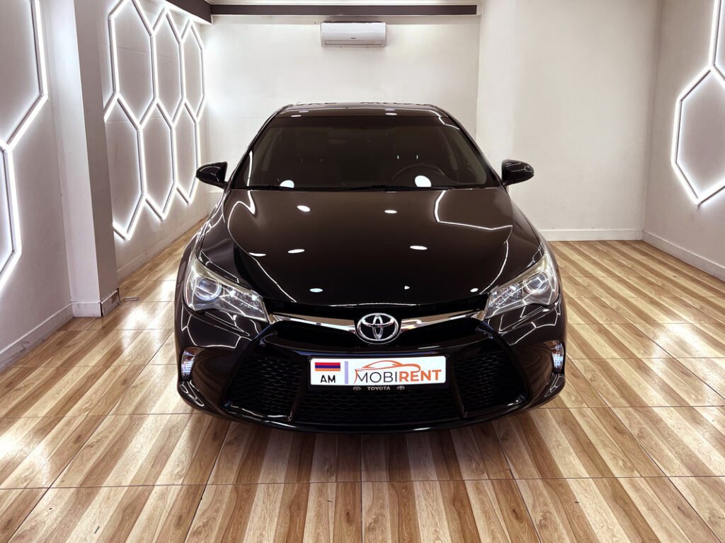 Toyota Camry 2016 — լուսանկար 1