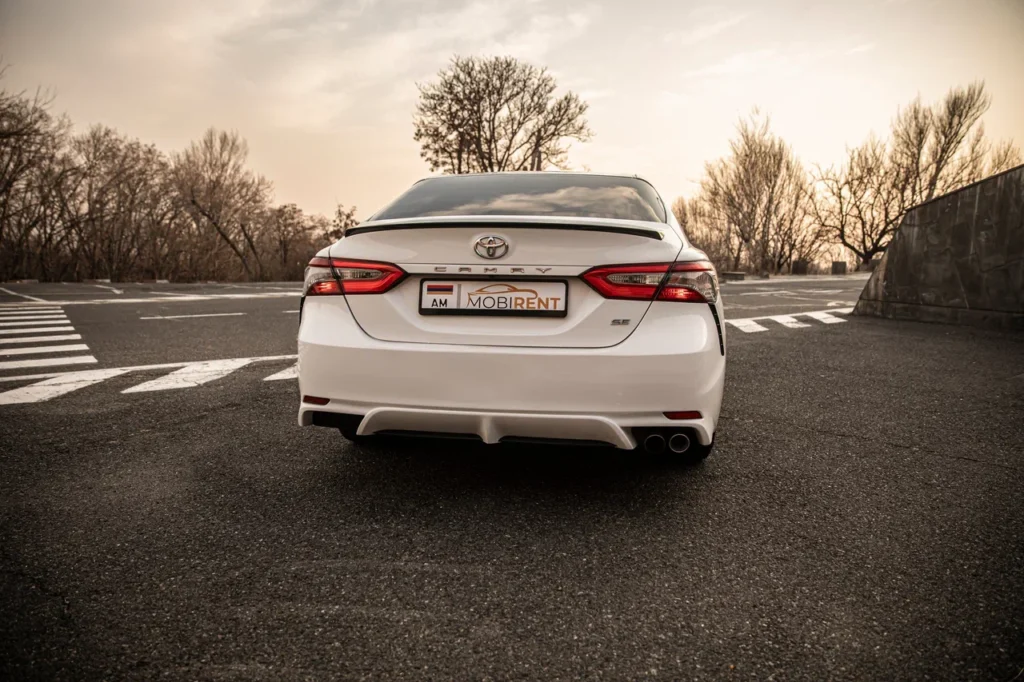 Toyota Camry 2018 — լուսանկար 4