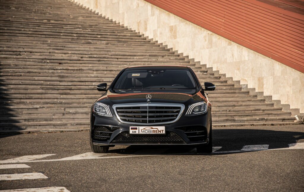 Mercedes-Benz S560 2018 — լուսանկար 2